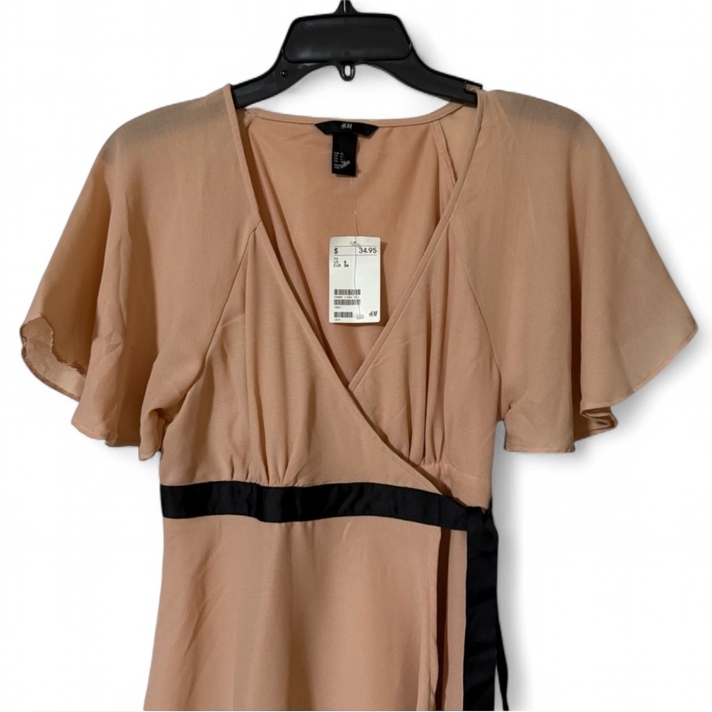 H&M Flutter Sleeve Wrap Dress - Size 6 - Knee Length - Picture 5 of 8